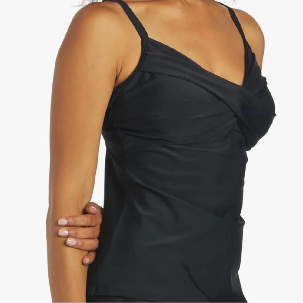 NWT Tankini Twist Underwire Top